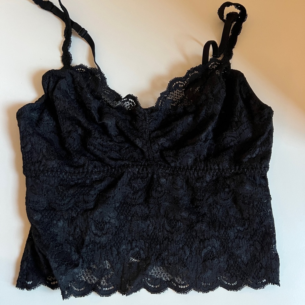 CosaBella Lace crop top - size M